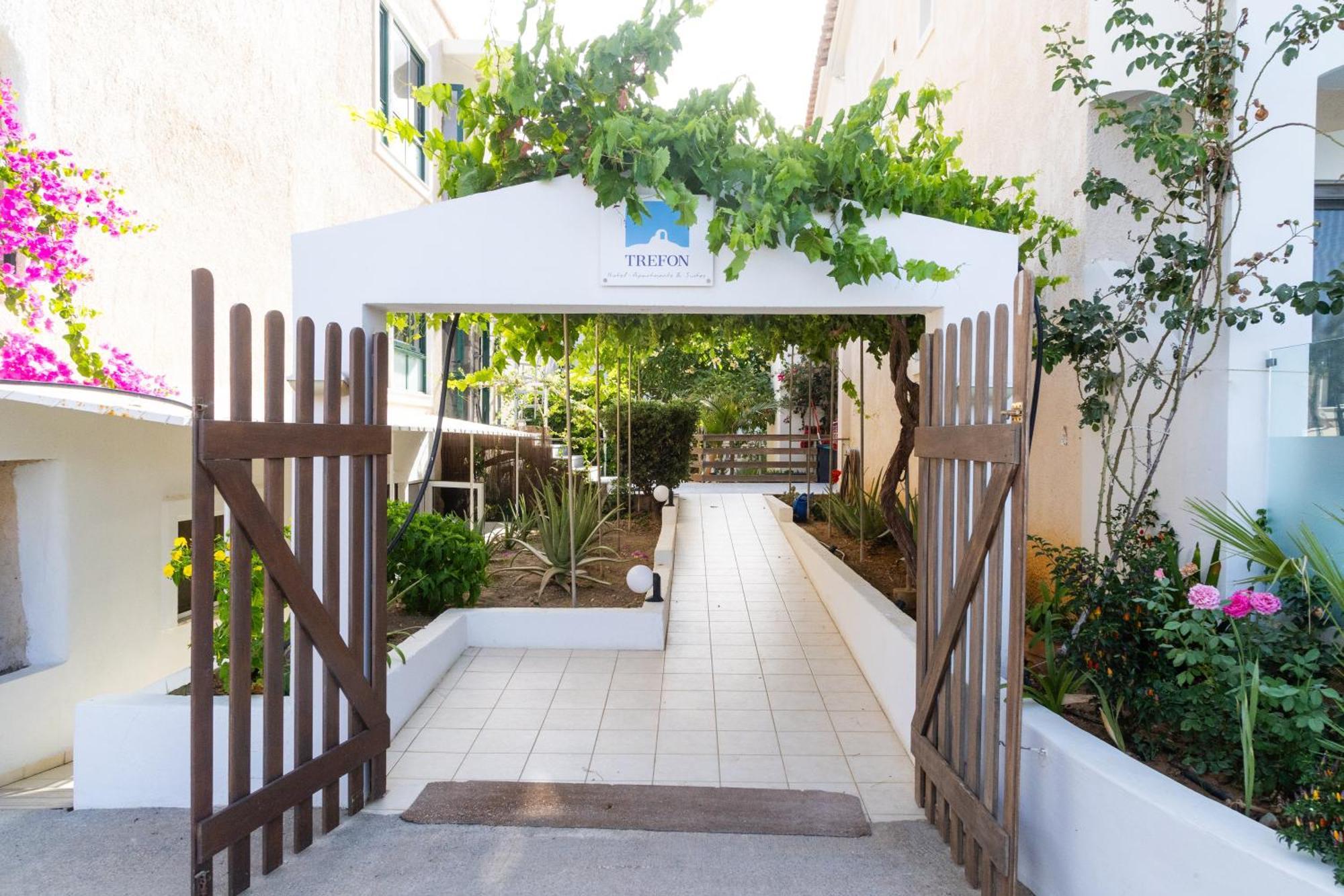 Trefon Hotel Apartments And Family Suites Platanes  Exteriér fotografie